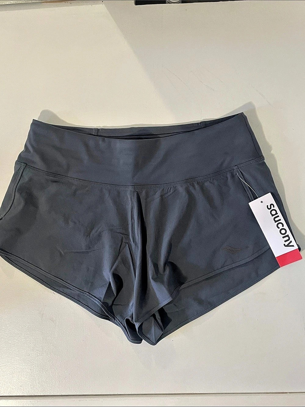 Athletic Saucony Women'Small Shorts in Gray brief lined NWT Size S